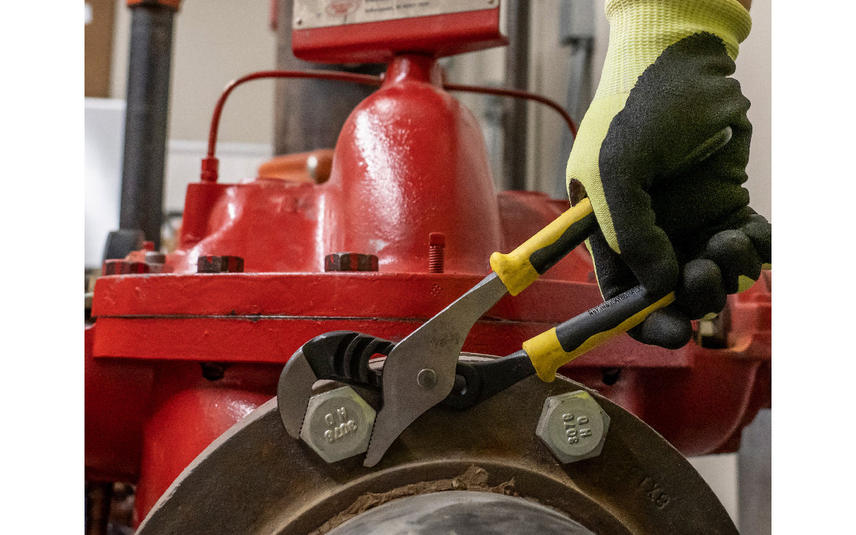 Klein Tools 'Journeyman' High-Leverage 10" Pump Pliers feature a secure tongue & groove design for a non-slip grip even when heavy pressure is applied. Tension-loaded joint reduces handle wobble for sure gripping. Dual-material Journeyman handle for better grip & comfort. Model J502-10. Made in USA.