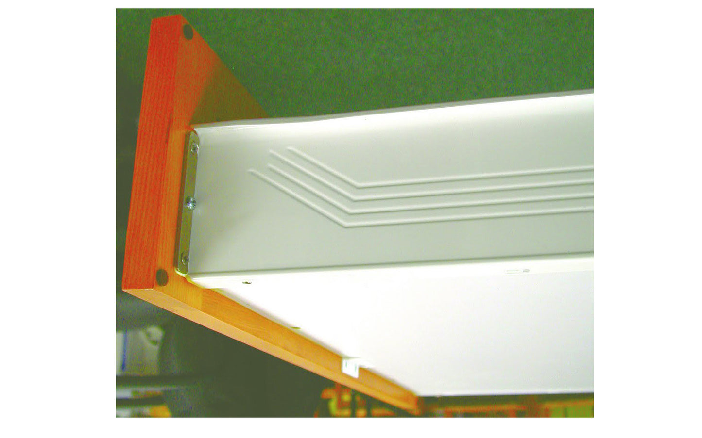 Fastcap Long Metal Kolbe Korner, White - 50 Pack - Mounting bracket for shaker style drawer fronts. It allows for the drawer face to be mounted to the box easily, quickly & without hassle - Model No. KK.50PC.LONGWHITE