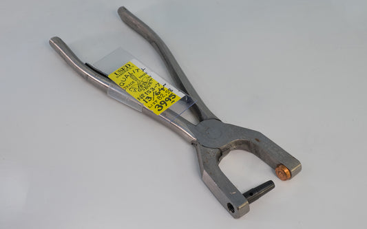 CS Osborne Spring Punch 13/64" - 153-7.  Used - Good condition - Very light wear and some specks of rust. Made in USA