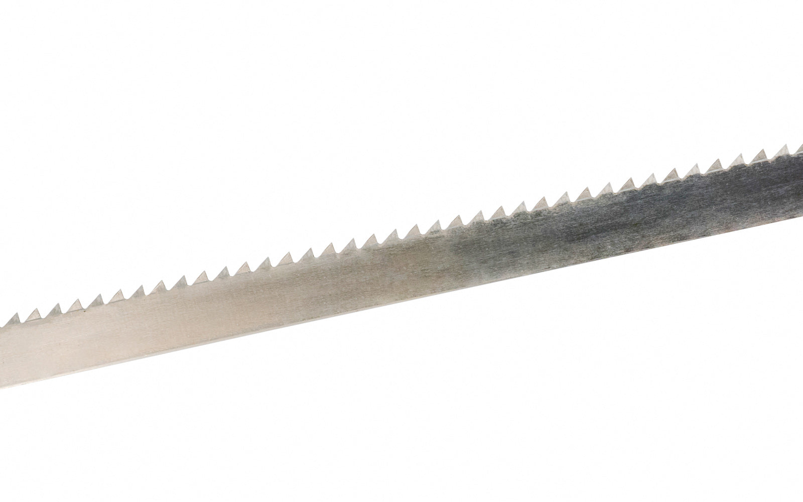 Ulmia Turning Saw Blade 9-1/2 TPI 600 mm Blade. A replacement saw blade made by Ulmia in Germany. Smooth saw teeth for fine cuts. Cuts around curves. Replacement blade for Ulmia web saw. Made in Germany.