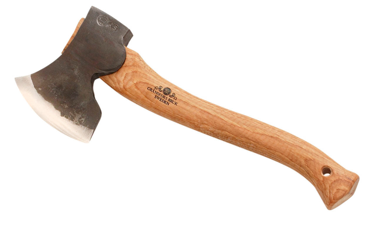 Gransfors Bruk Swedish Carving Axe No. 475 ~ Made of the highest quality Swedish steel ~ Hand-forged with excellent craftsmanship ~ Razor-sharp edge ~ Since 1902