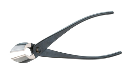 These Japanese Bonsai Mataeda Hasami Concave Cutters are designed for cutting branches flush to the trunk. The resulting wound can then heal over quickly with little scarring.  Concave Cutter. Bonsai Cutters. Concave Snips. Made in Japan.