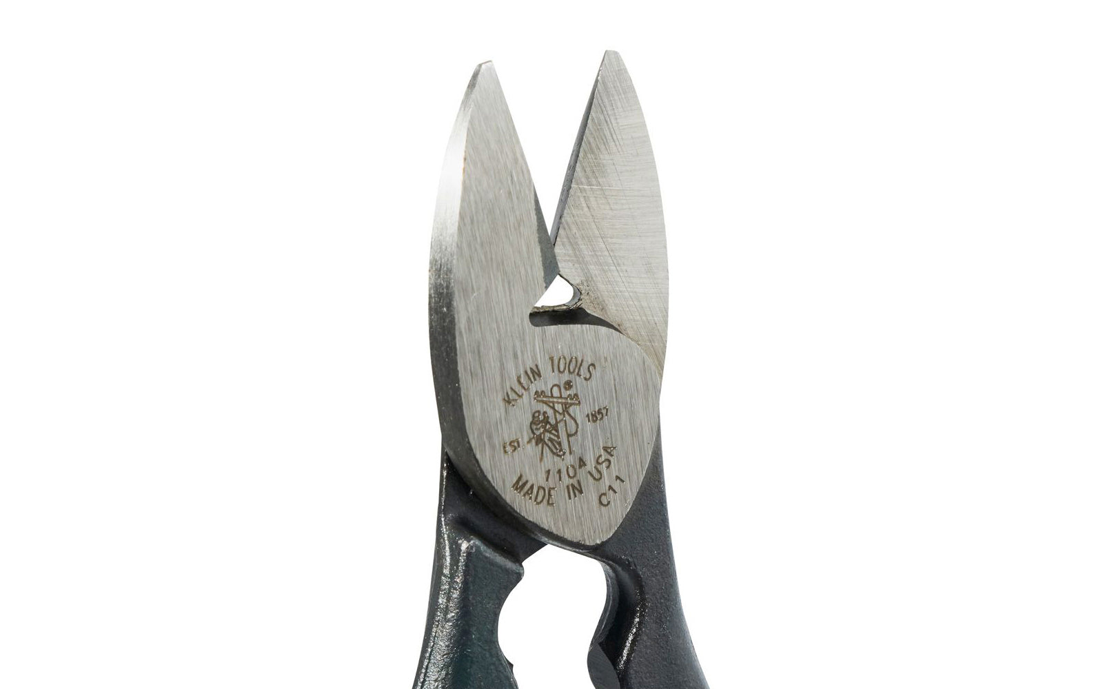 These Klein Tools All-Purpose Shears & BX cable cutter 1104 cut BX cable, sheet metal, steel strapping & bundling wire. Lightweight & compact, this tool features a wire stripping notch in nose for added convenience. Handle cavity is designed to restore BX cable to original shape after cutting. Made in USA. 092644760143