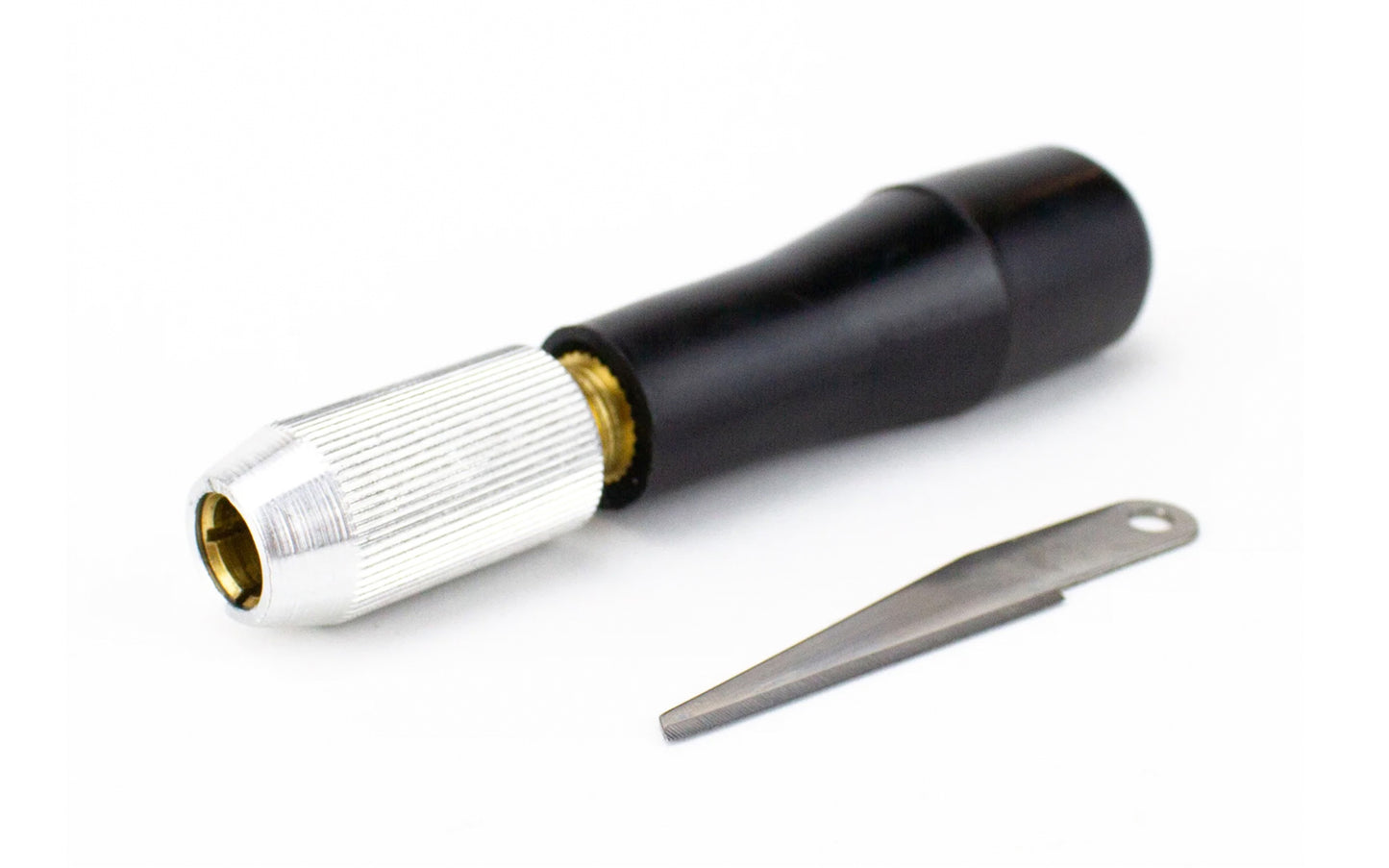 Excel K7 Carving Knife by Excel Blades is good for carving big chunks or detailed work. Two machined chuck slot for carving blades, & includes a replaceable super sharp carbon steel #101 blade. Excel Model 16007. 098171160074