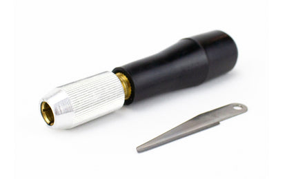 Excel K7 Carving Knife by Excel Blades is good for carving big chunks or detailed work. Two machined chuck slot for carving blades, & includes a replaceable super sharp carbon steel #101 blade. Excel Model 16007. 098171160074