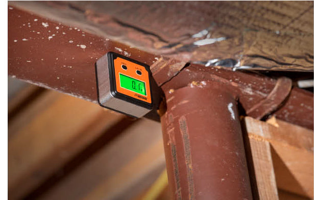 Check & transfer angle measurements accurately with Johnson's compact magnetic digital angle locator. Tool easily & clearly displays angles in degrees from 0° to 90°, in both absolute & relative measurements, making the job go faster & more accurate. Features an automatic LCD backlight for easy visibility. 049448860005