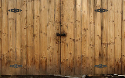 Black Finish Ornamental S-Hinges. Designed for gates, sheds, & rustic doors. Offset screw holes for extra strength & to prevent wood from splitting. Black finish for style & durability. Mounting hardware included for easy installation. For both left & right handed applications. National Hardware Model No. N166-011.