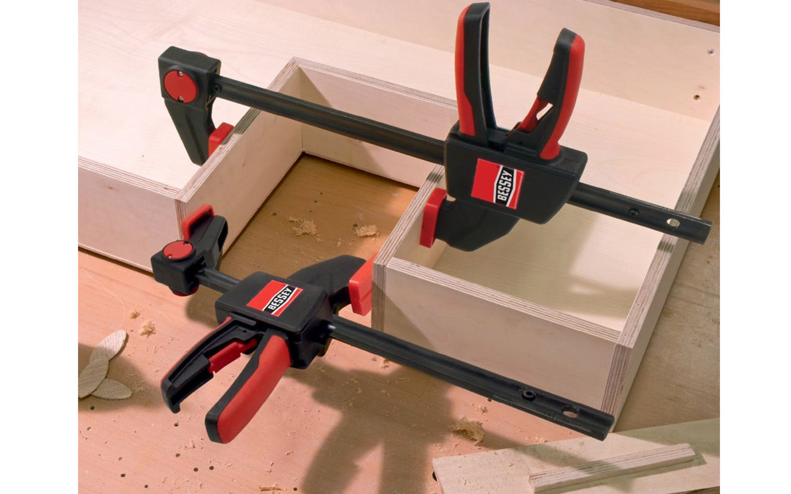 Bessey 6" One-Handed Clamp ~ EZS 15-8. 6" max opening - 3-1/2" throat depth. Intelligent release mechanism on clamp, the upper section can quickly convert from clamping to spreading without tools. Soft pads. 445 lbs. clamping force. Well balanced, ergonomic design for easy, single-handed use. 788502200219