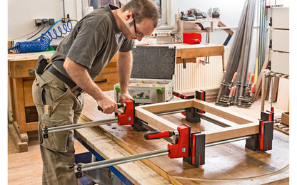 Bessey Parallel K-Body Bar Clamps are powerful clamps designed to clamp at 90 degrees to the rail with very large clamping surfaces. Converts to spreading with no tools required in seconds by removing end stop & reversing operating head. 40" opening - 3-3/4" throat depth - Model KRE3540 - Anti-slide mechanism - REVO - 788502203760