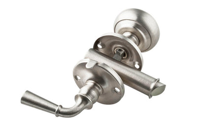 This Storm / Screen Door Latch has an inside knob & outside lever. It is designed to fit doors from 7/8" to 1-3/8" thickness. Made of steel material with a bright brass finish or satin nickel finish. Made by National Hardware. Model N100-044