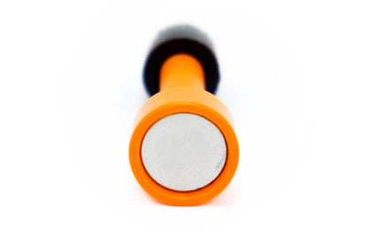 FastCap "Shoot Straight" for nail guns helps prevents blow out. FastCap Model SHOOT STRAIGHT. Strong neodymium magnet in base. Great for cabinet assembly, framing, etc. Strong neodymium magnet easily attaches to any metal magazine & can be removed if the nail gun needs to be at an angle. 663807030320