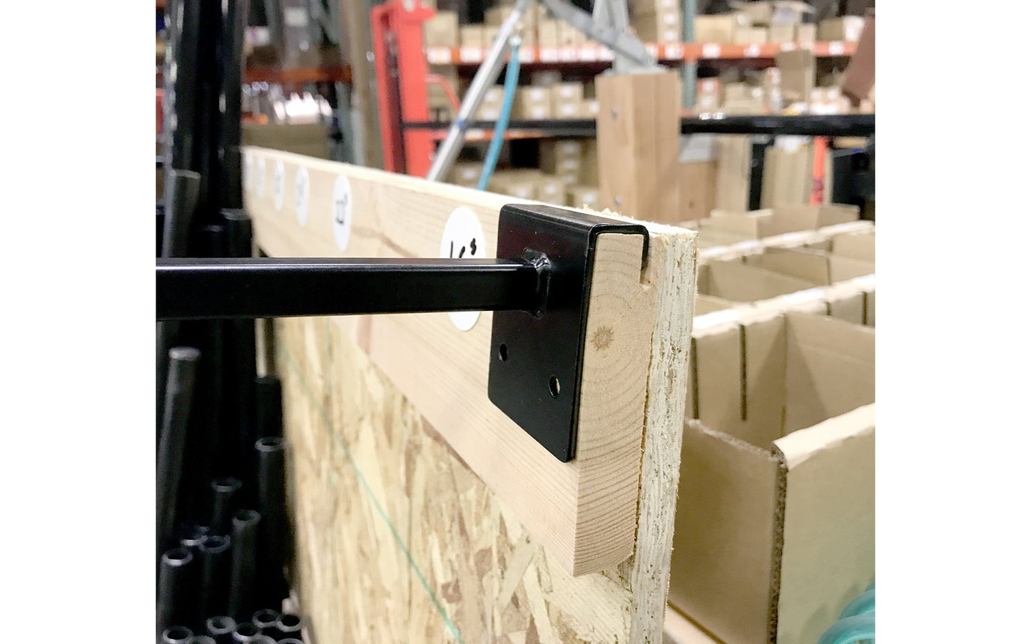 Organize all types of material from lumber, plywood, metal, tubing, PVC piping, garden tools, ladders, scaffolding, & folding table - Pre-drilled 1/4” holes to secure material from tipping out with a chain, rope, or bungee cord - Hold up to 25 lbs per pair - Versatile because you can slide it to fit any size material - Single FastCap Speed Divider - 663807029102