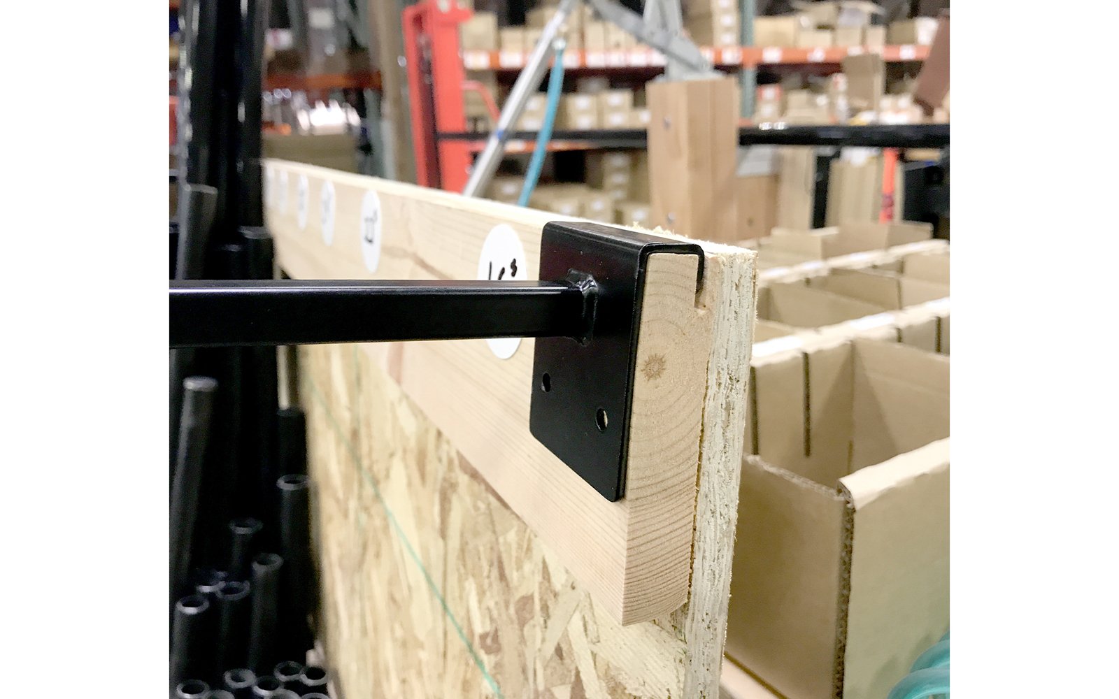 Organize all types of material from lumber, plywood, metal, tubing, PVC piping, garden tools, ladders, scaffolding, & folding table - Pre-drilled 1/4” holes to secure material from tipping out with a chain, rope, or bungee cord - Hold up to 25 lbs per pair - Versatile because you can slide it to fit any size material - Single FastCap Speed Divider - 663807029102
