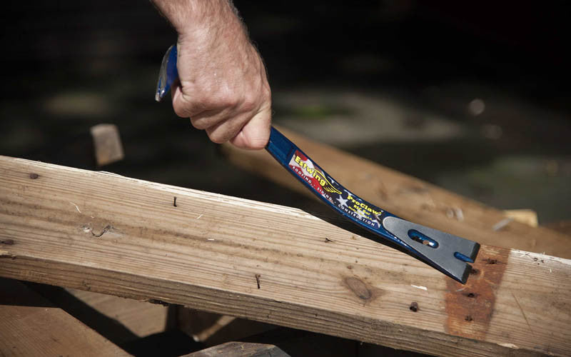 The Estwing "Pro Claw" RSC Bar is a three-in-one nail puller, the roofing, siding, & construction bar. 16" length. Heavy duty & stout. Made in USA.