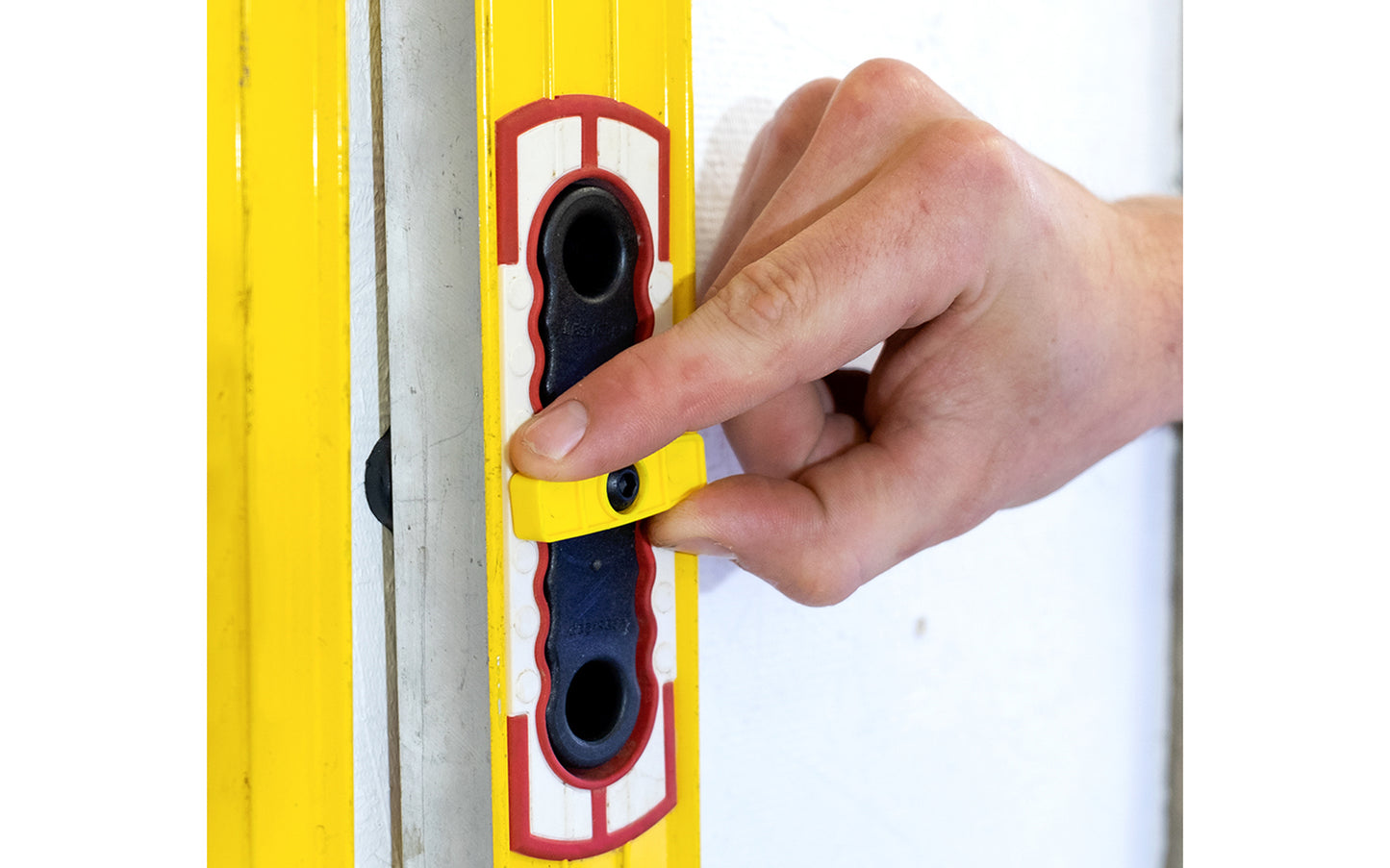 FastCap Level Rack is an innovative solution to securely & safely store your Stabila levels. Mount most Stabila levels vertically or horizontally on drywall, bare studs, garage door panels, trailer walls, or work truck. Cam-lock provides a positive lock that holds your level tight, secure, & rattle-free. 663807030245